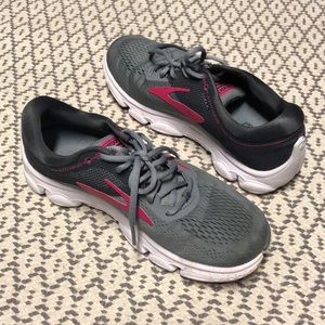 Brooks anthem running shoes